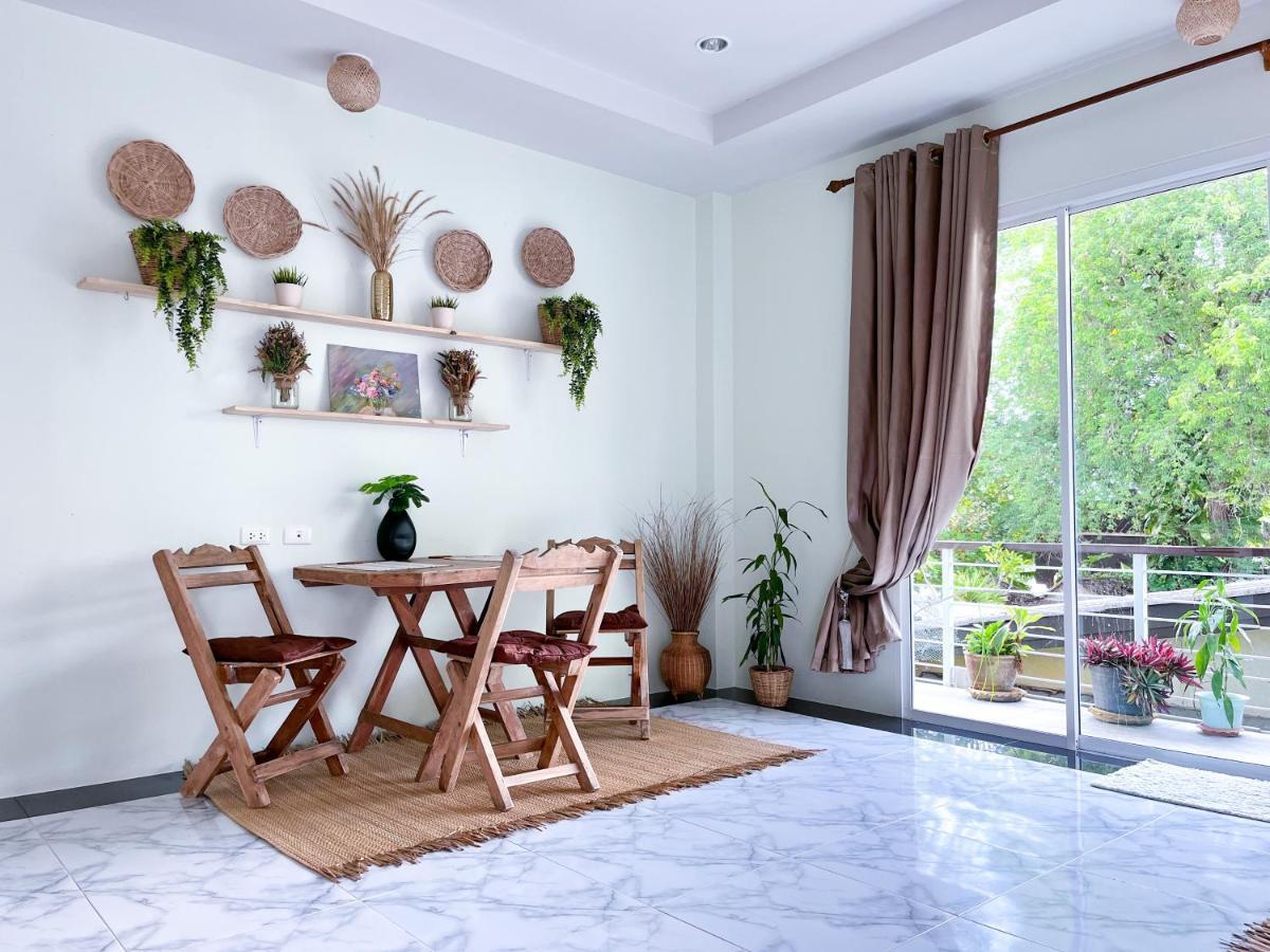 Sea Dreamer Beachfront Apartments Пхукет Экстерьер фото