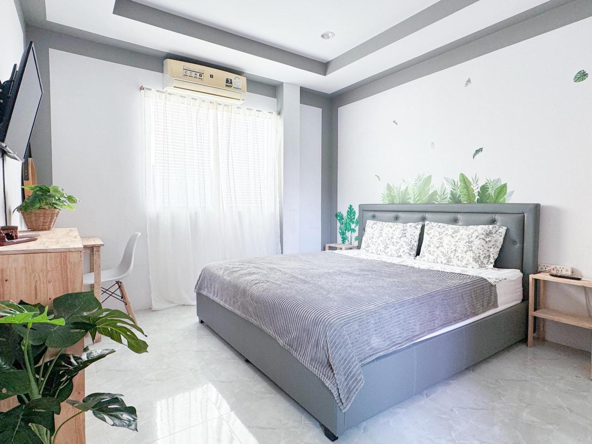 Sea Dreamer Beachfront Apartments Пхукет Экстерьер фото