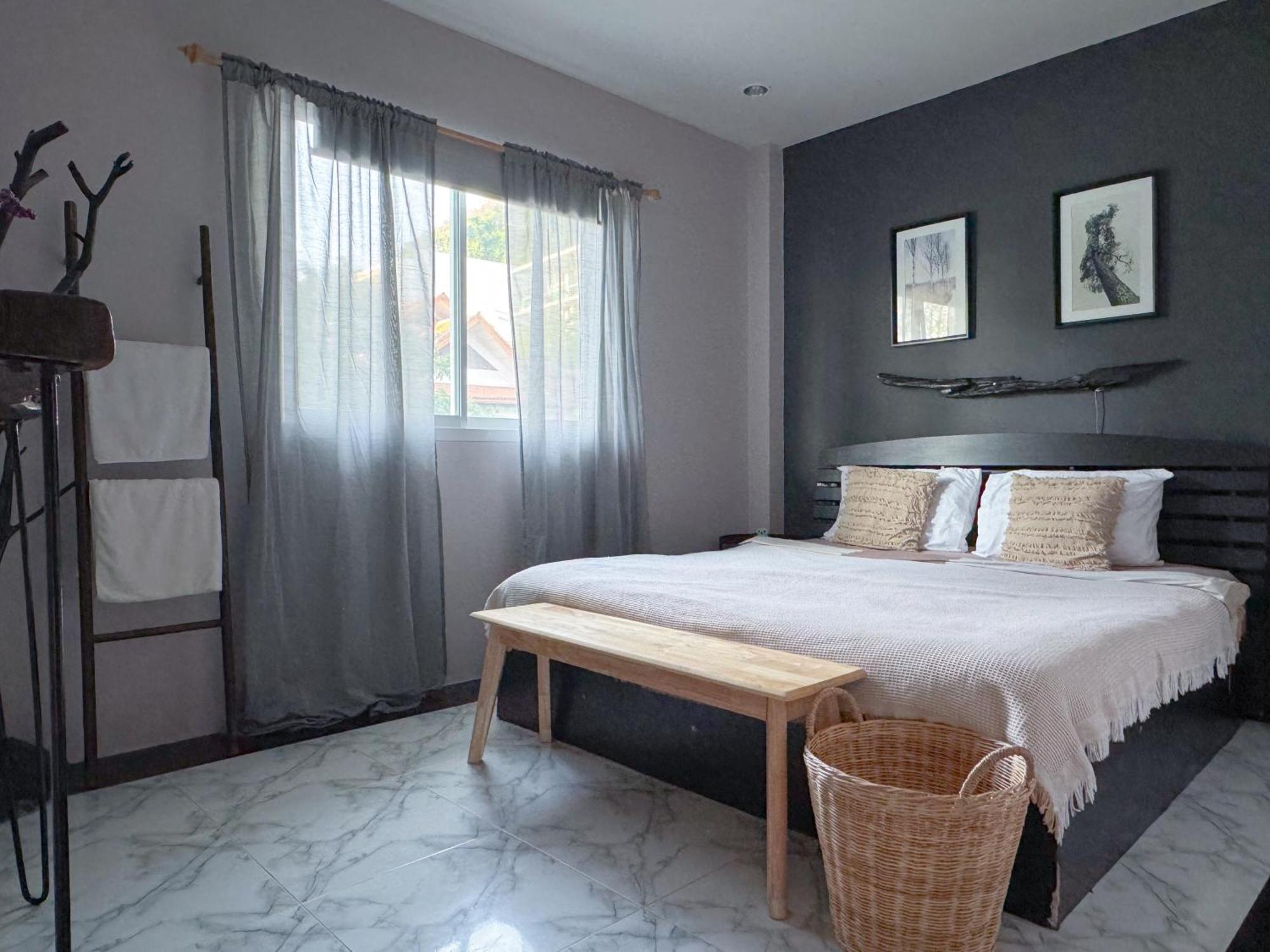 Sea Dreamer Beachfront Apartments Пхукет Экстерьер фото