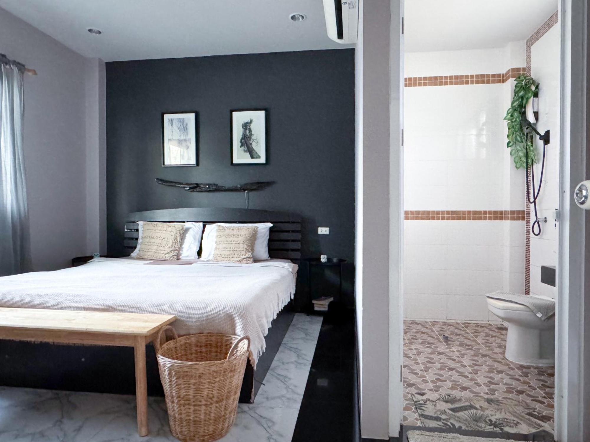 Sea Dreamer Beachfront Apartments Пхукет Экстерьер фото